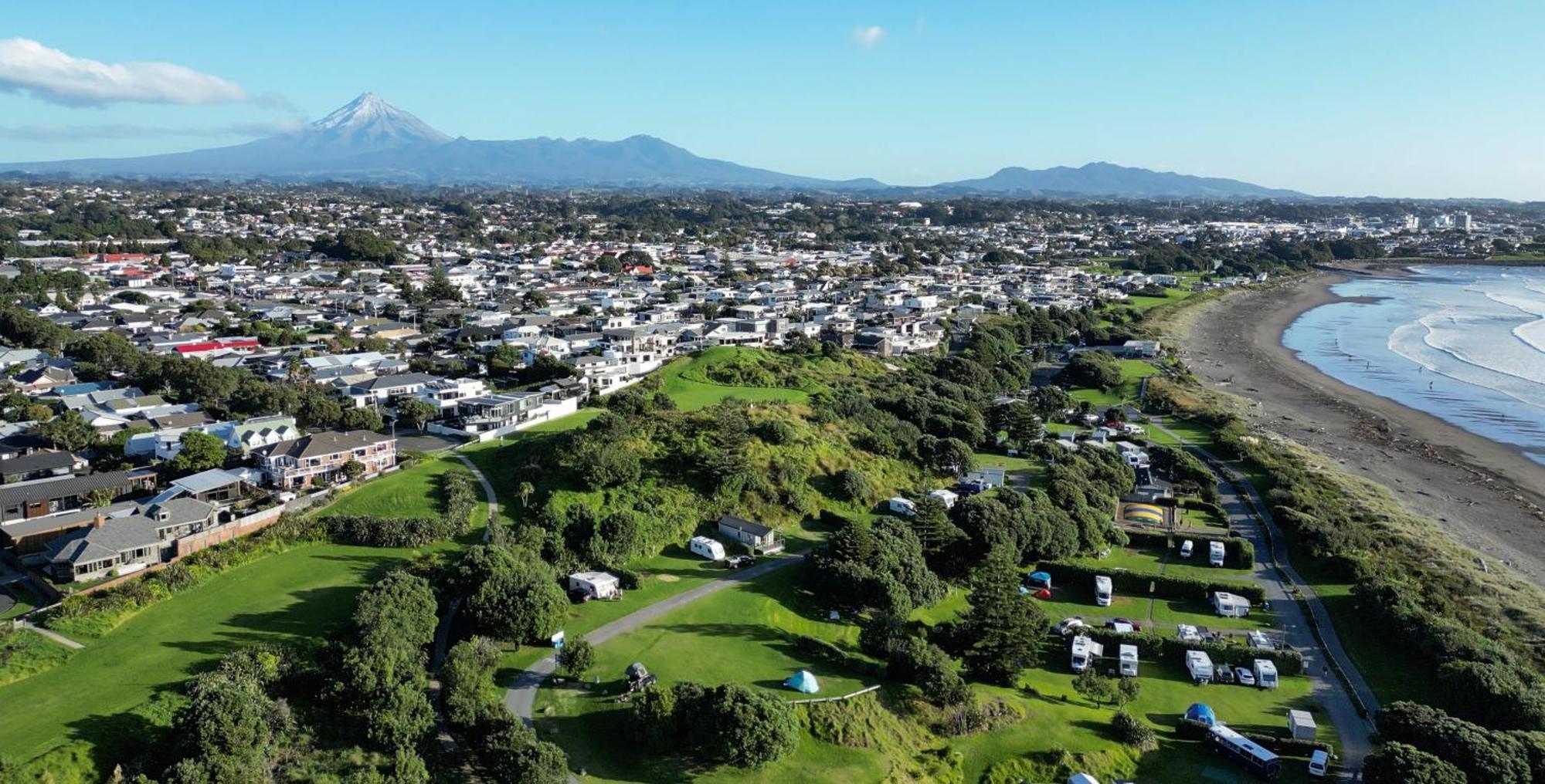Fitzroy Beach Holiday Park นิวพลีมัธ ภายนอก รูปภาพ