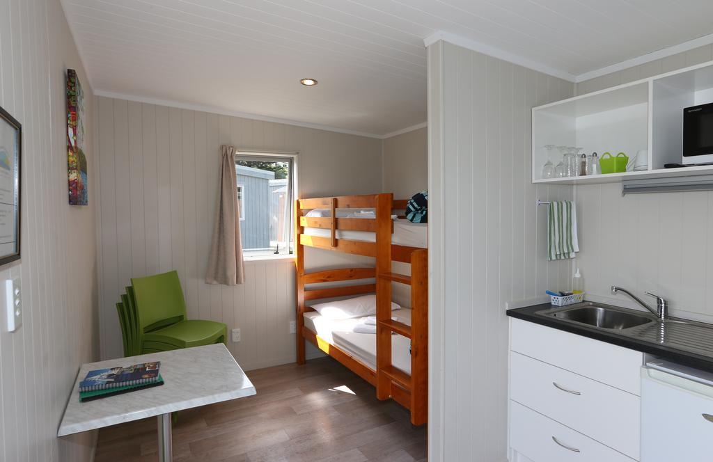 Fitzroy Beach Holiday Park นิวพลีมัธ ภายนอก รูปภาพ